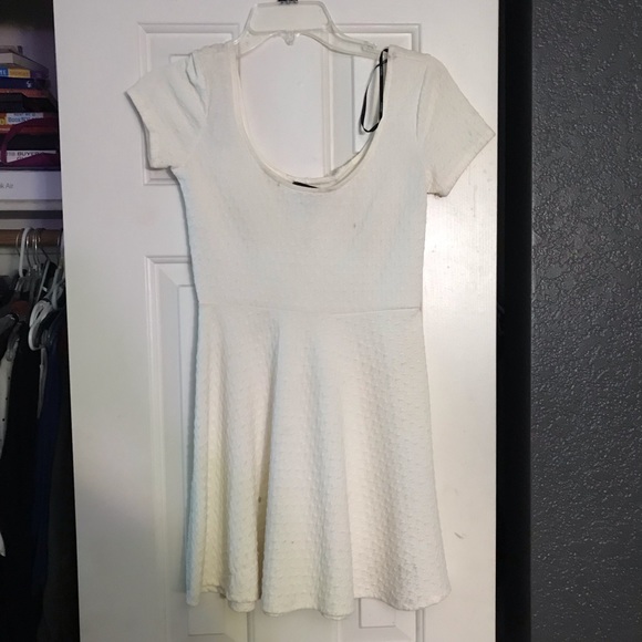 White Dress - Picture 1 of 3